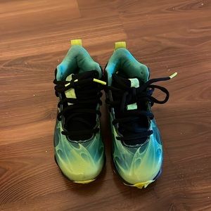 Under armor football cleats